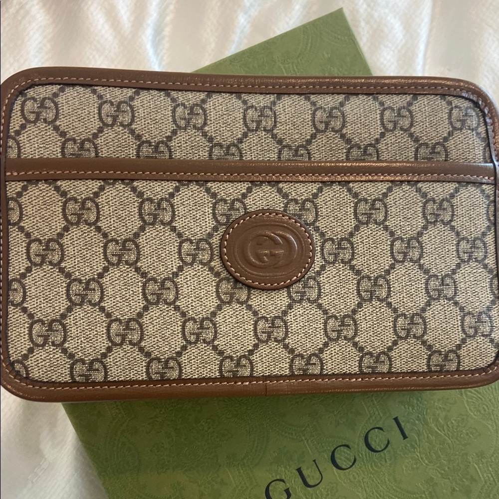 Authentic: Gucci Interlocking G Supreme Canvas & … - image 2